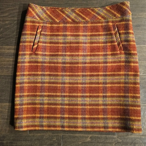 Talbots Wool Blend Women's Plaid Knee Length Skirt sz 10 - Picture 2 of 6